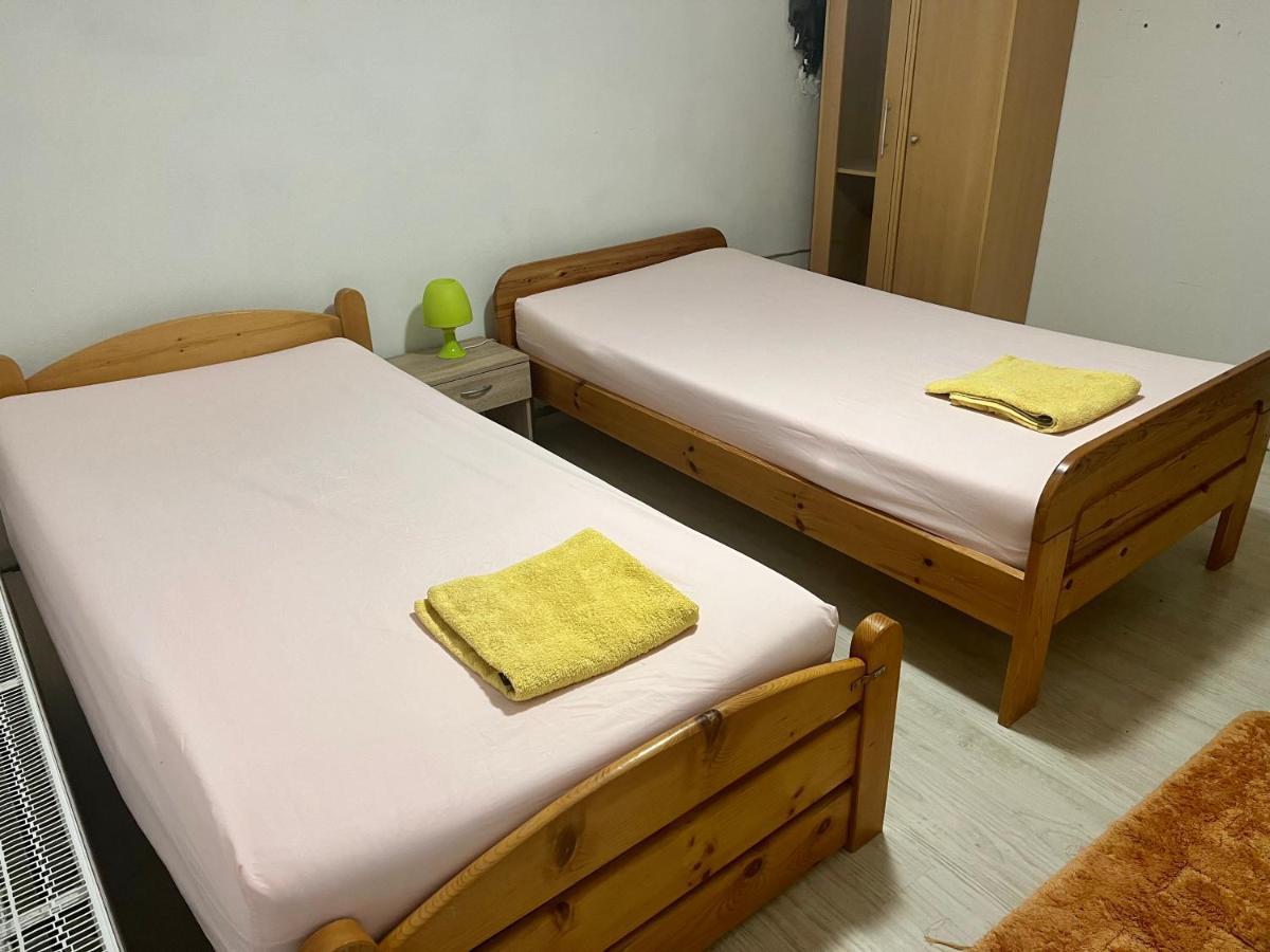 Doppelbett Zimmer Mit Gemeinschaftbad Borgholzhausen Екстер'єр фото